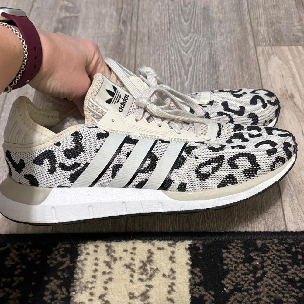 Adidas Women's Sneakers with Leopard Pattern - Black and White - Picture 5 of 7